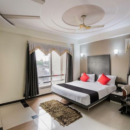 Capital O 978 Marshall The Hotel Ahmadabad Zewnętrze zdjęcie