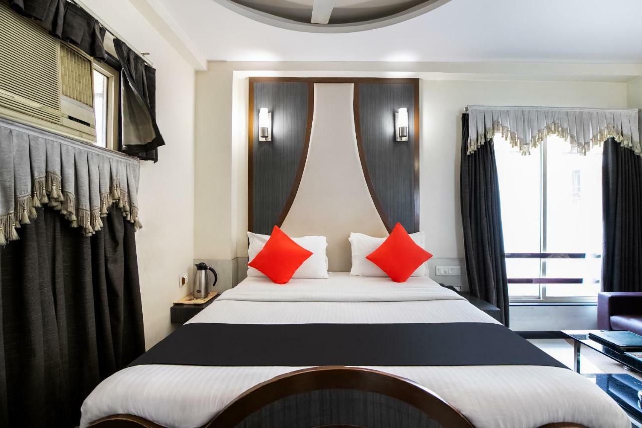 Capital O 978 Marshall The Hotel Ahmadabad Zewnętrze zdjęcie