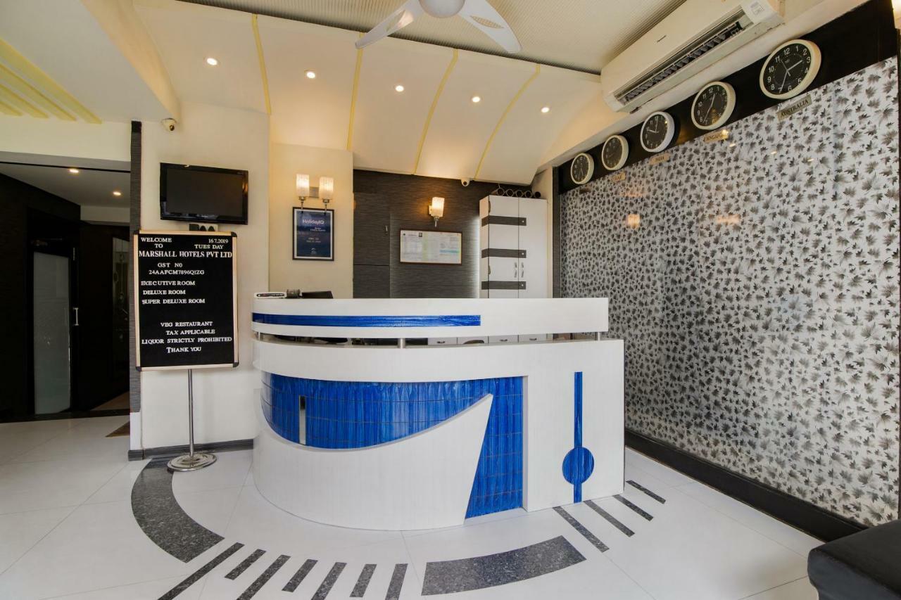 Capital O 978 Marshall The Hotel Ahmadabad Zewnętrze zdjęcie