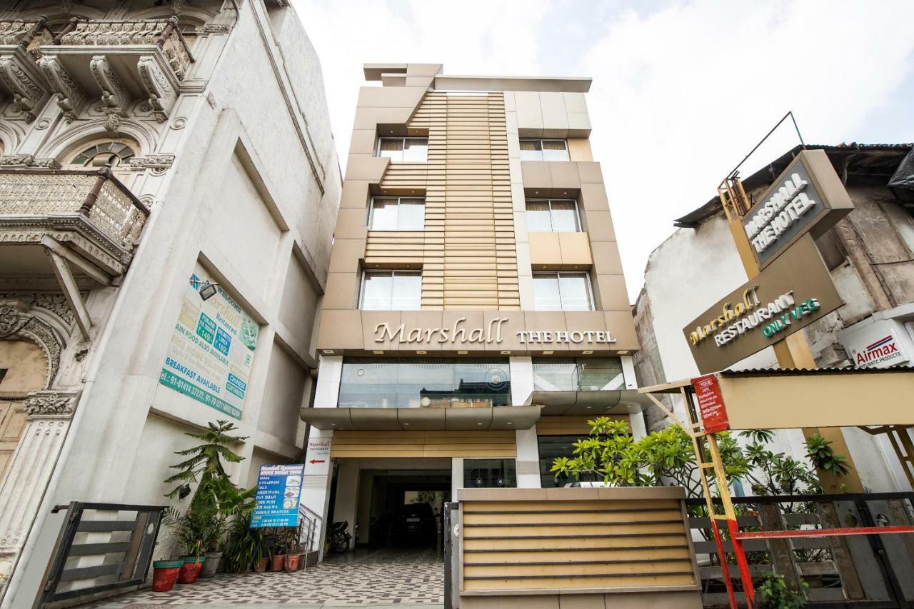 Capital O 978 Marshall The Hotel Ahmadabad Zewnętrze zdjęcie