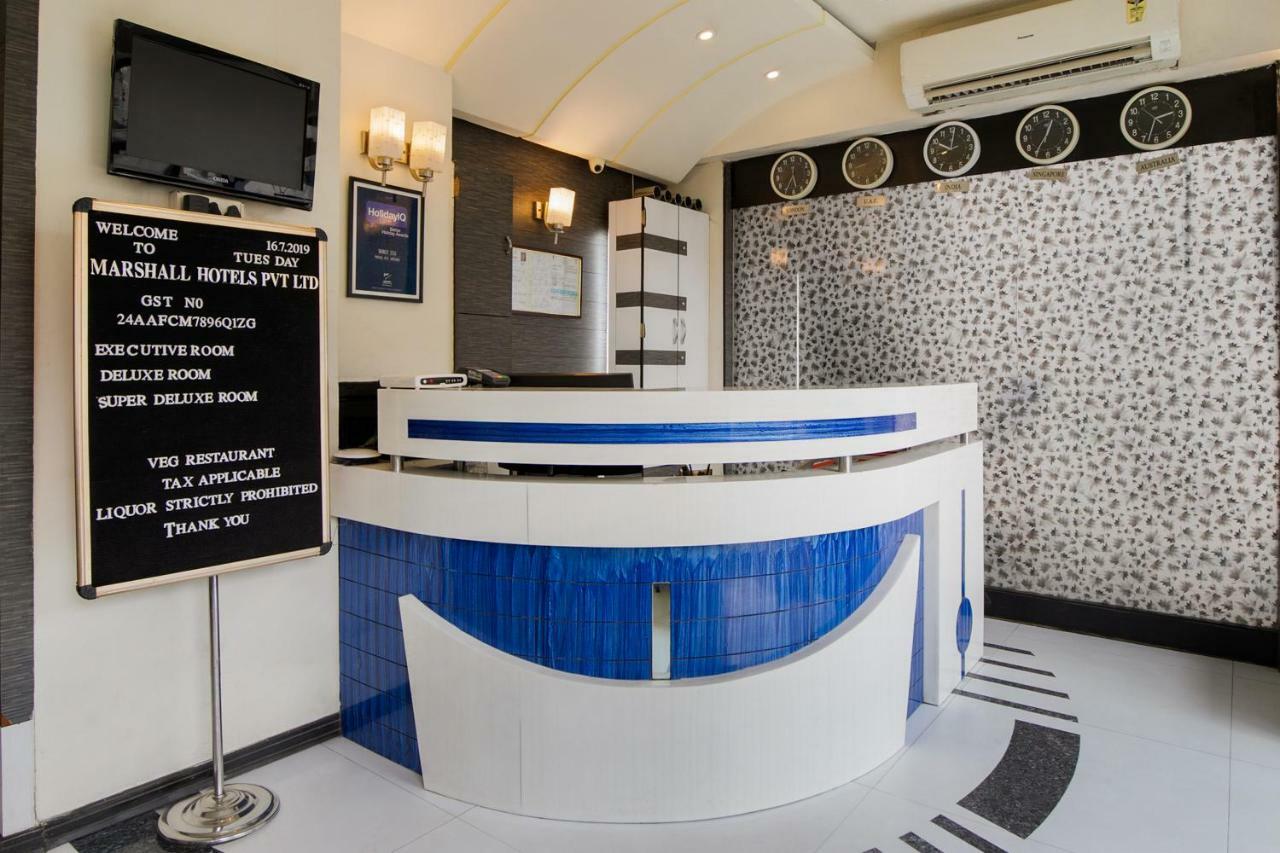 Capital O 978 Marshall The Hotel Ahmadabad Zewnętrze zdjęcie