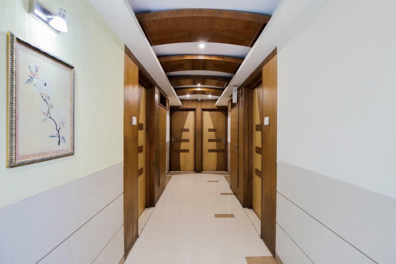 Capital O 978 Marshall The Hotel Ahmadabad Zewnętrze zdjęcie