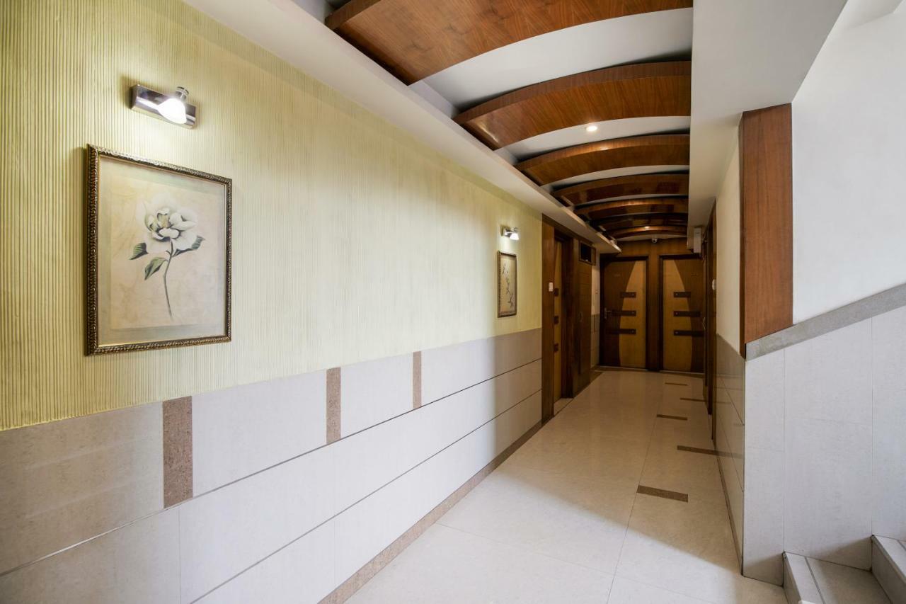 Capital O 978 Marshall The Hotel Ahmadabad Zewnętrze zdjęcie