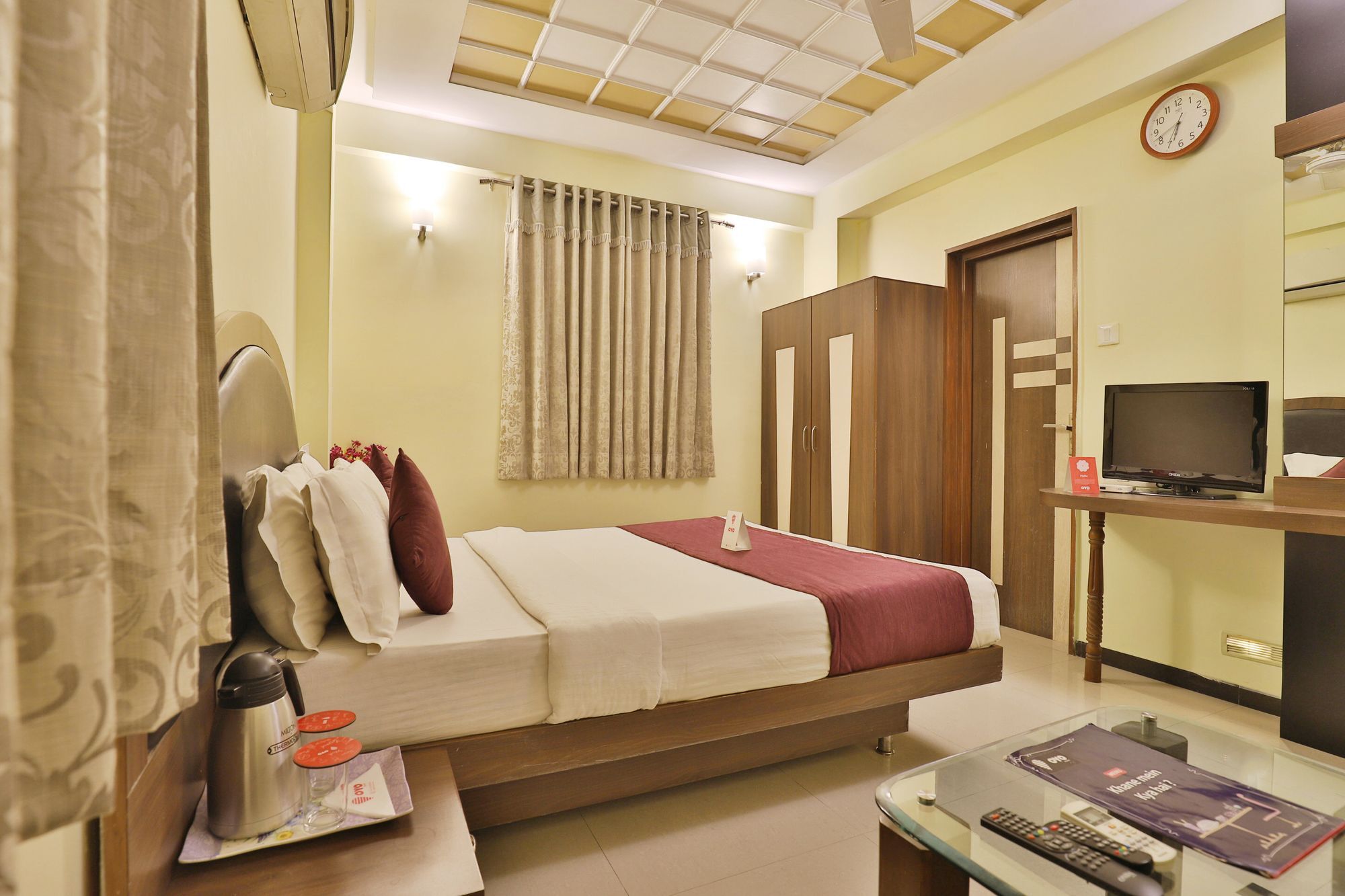 Capital O 978 Marshall The Hotel Ahmadabad Zewnętrze zdjęcie