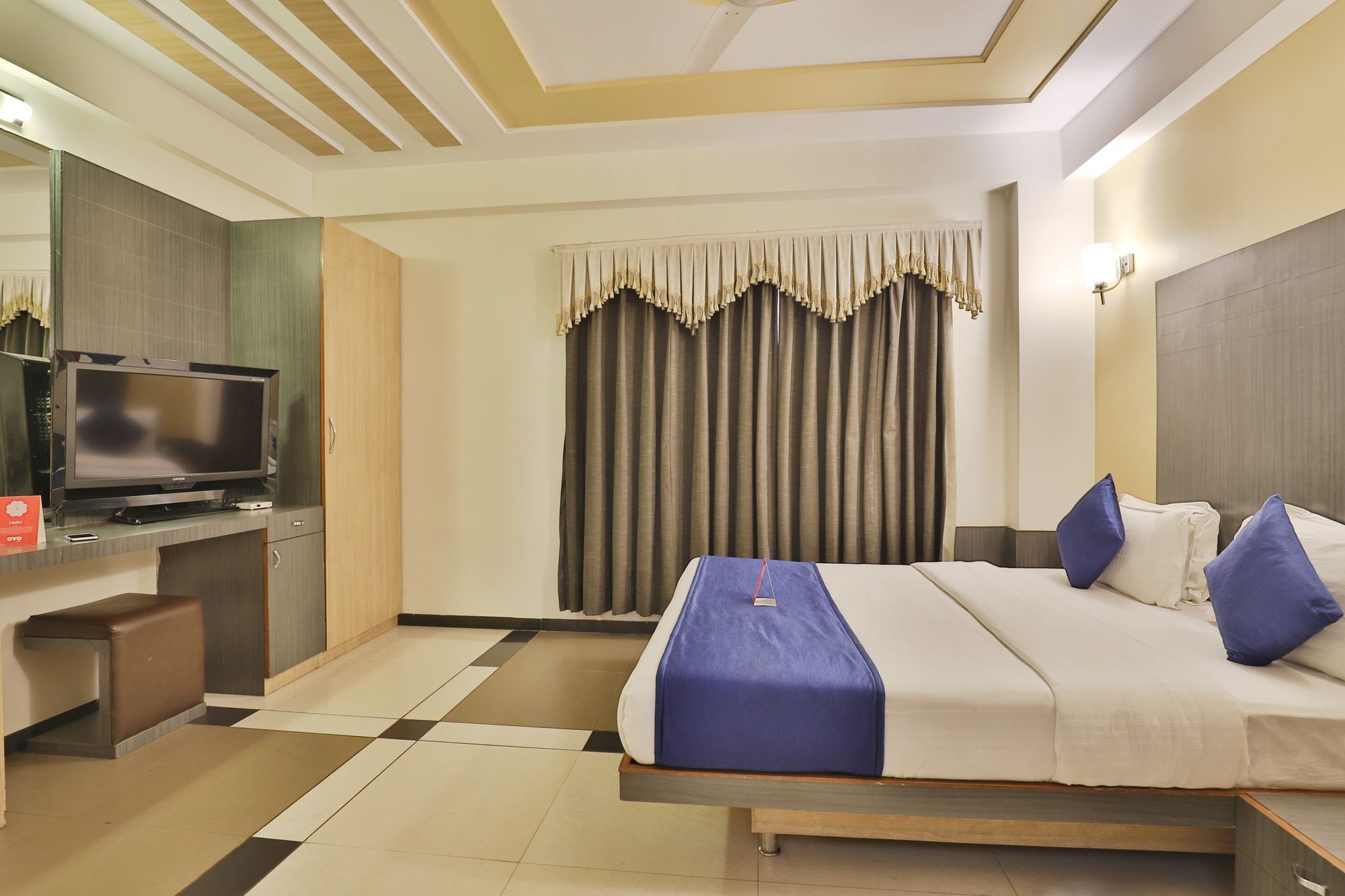 Capital O 978 Marshall The Hotel Ahmadabad Zewnętrze zdjęcie