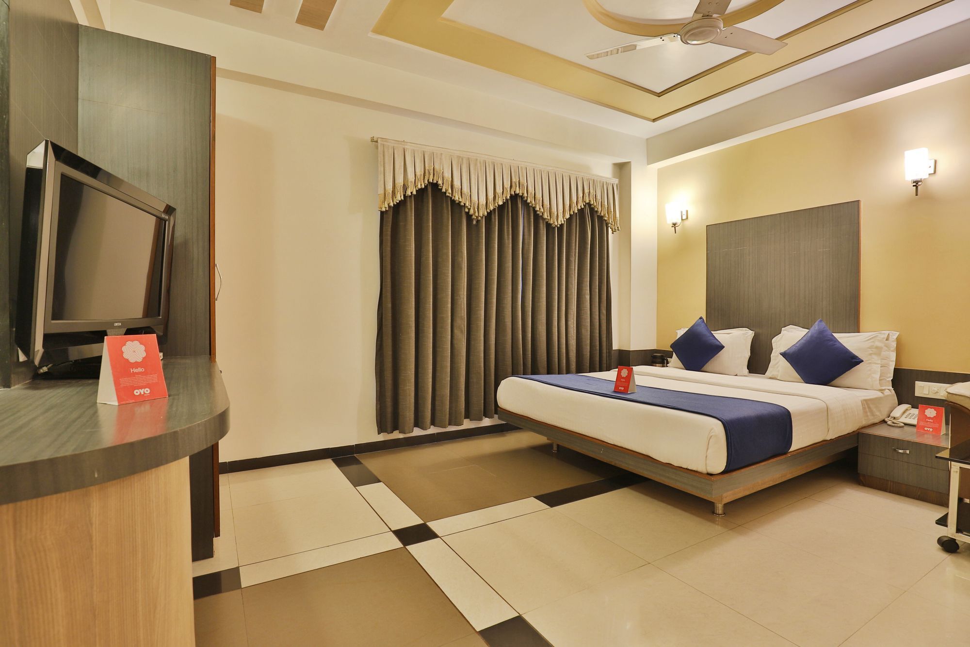 Capital O 978 Marshall The Hotel Ahmadabad Zewnętrze zdjęcie