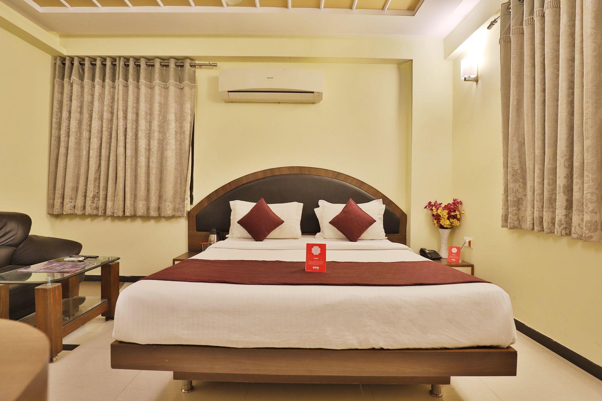 Capital O 978 Marshall The Hotel Ahmadabad Zewnętrze zdjęcie