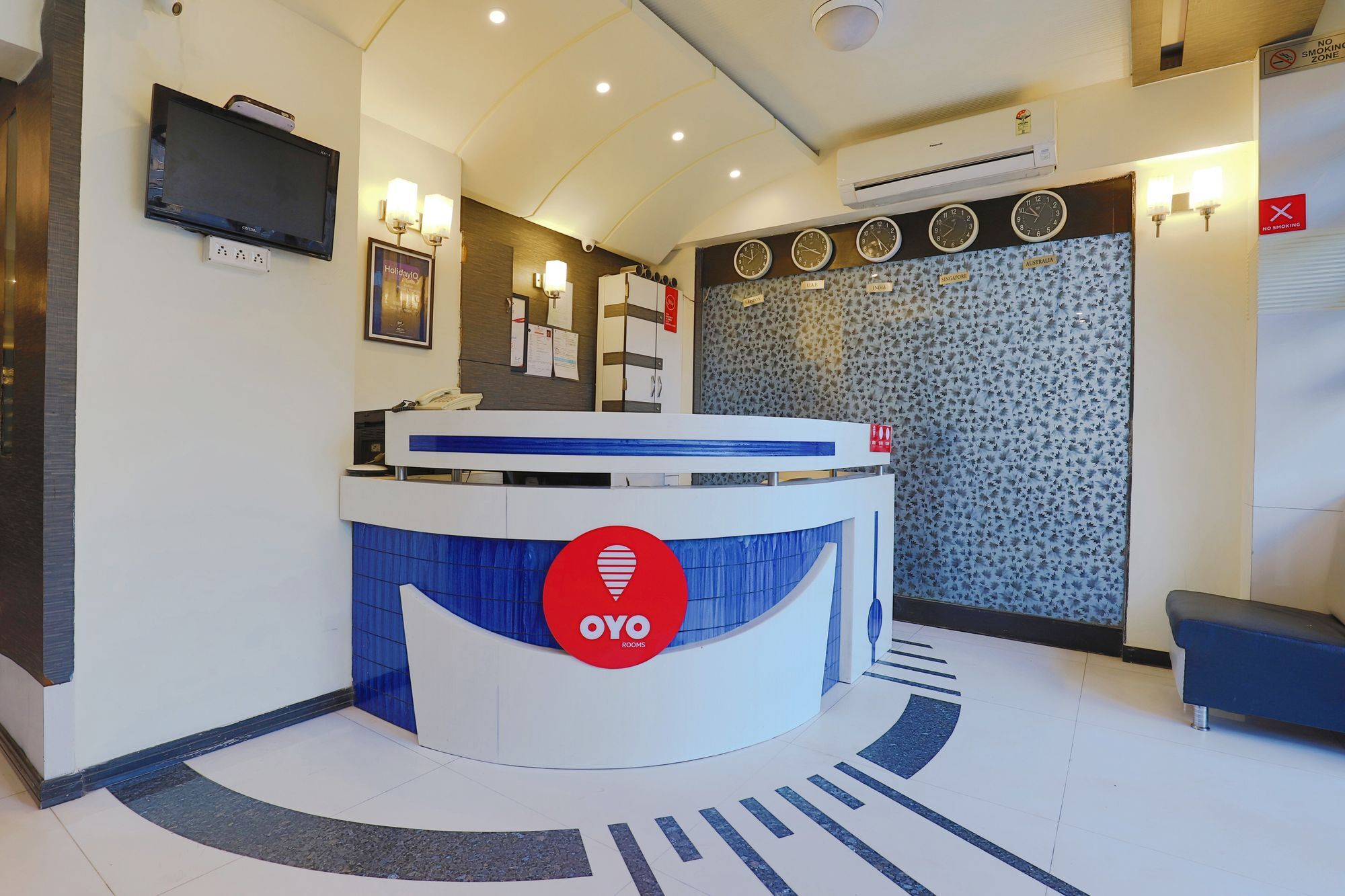 Capital O 978 Marshall The Hotel Ahmadabad Zewnętrze zdjęcie