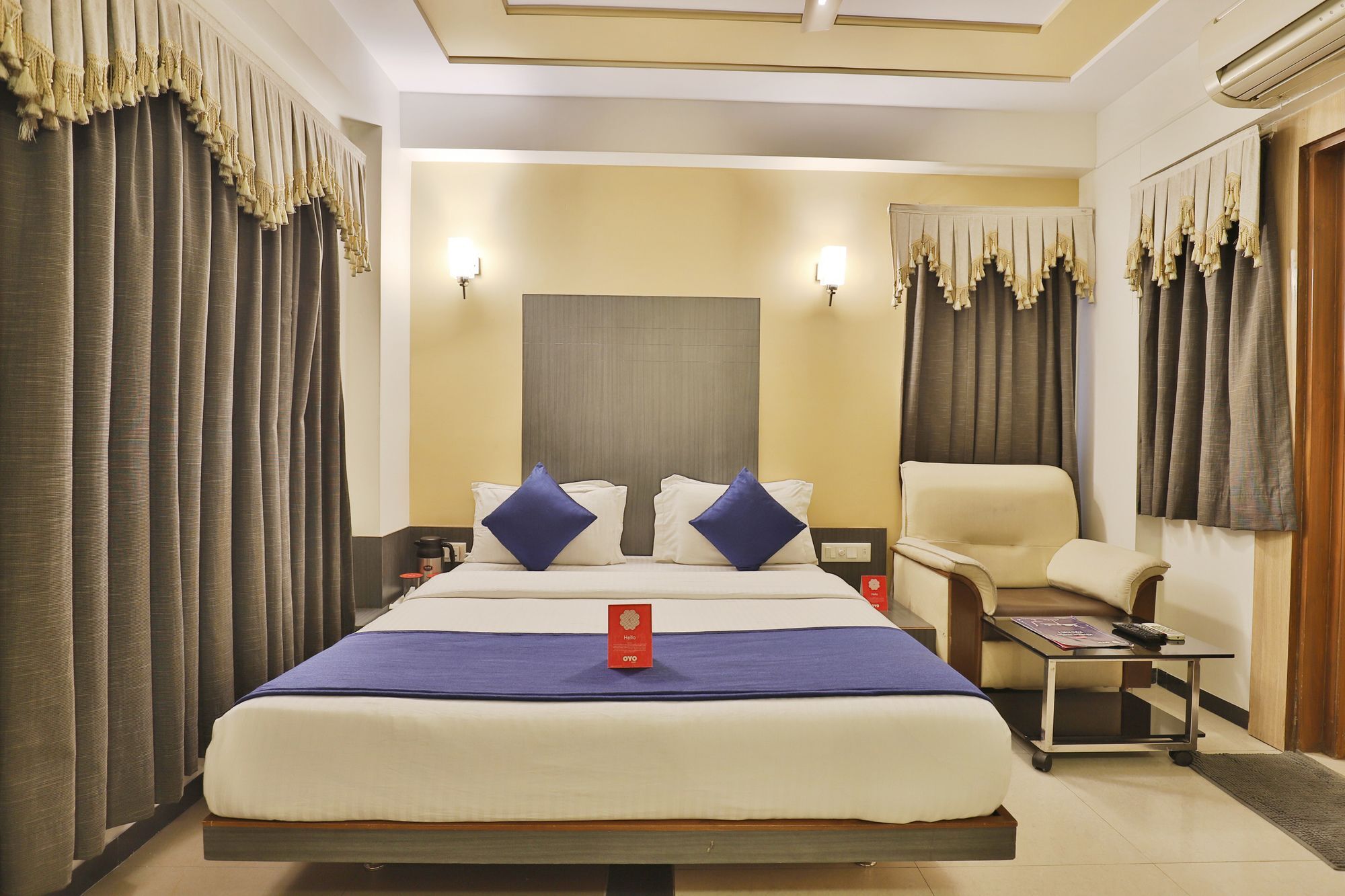 Capital O 978 Marshall The Hotel Ahmadabad Zewnętrze zdjęcie